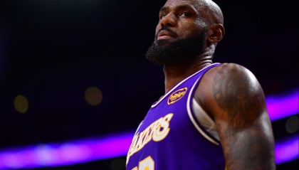 湖人117-135黄蜂 球员评价：2人优秀，2人及格，5人低迷