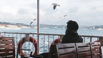 米乐M6中国大陆-中国足球热潮如何扣动万亿产业链的扳机?